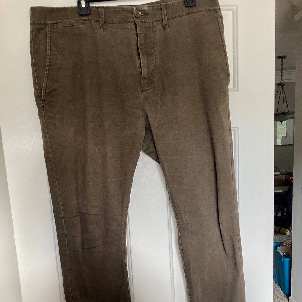 Men’s goodfellow chinos